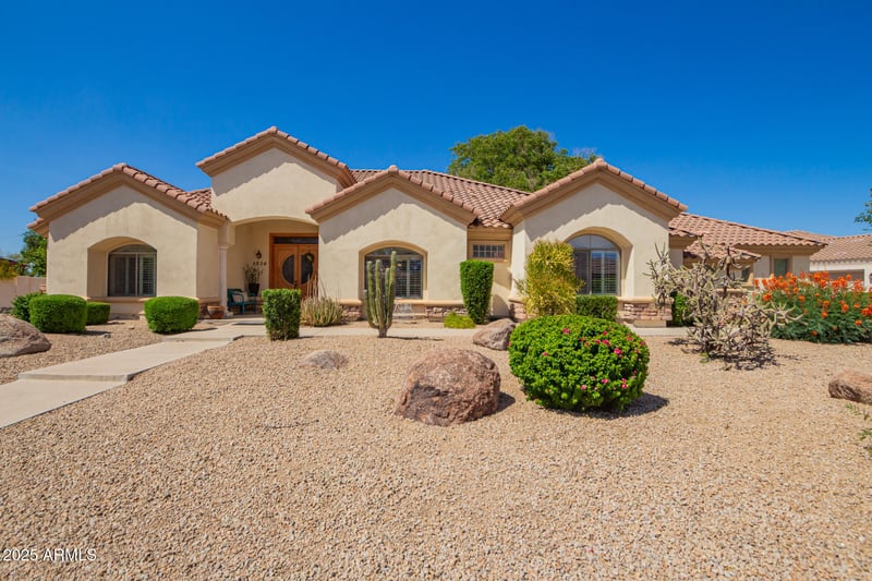 5534 Riviera Dr, Glendale, AZ 85304