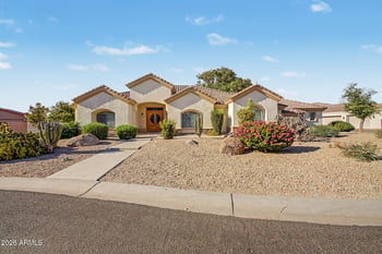 5534 Riviera Dr, Glendale, AZ 85304