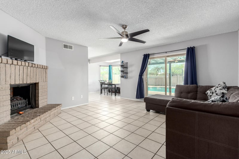 5537 Boca Raton Rd, Glendale, AZ 85306