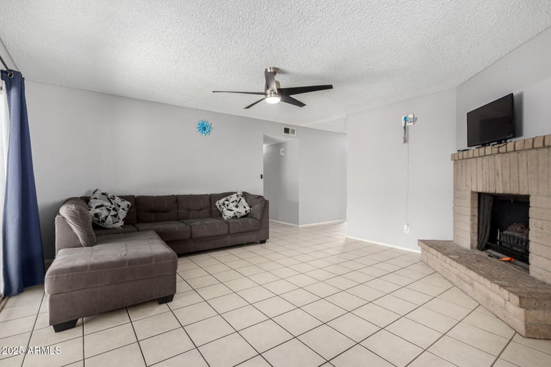 5537 Boca Raton Rd, Glendale, AZ 85306