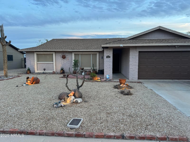 5541 Crocus Dr, Glendale, AZ 85306