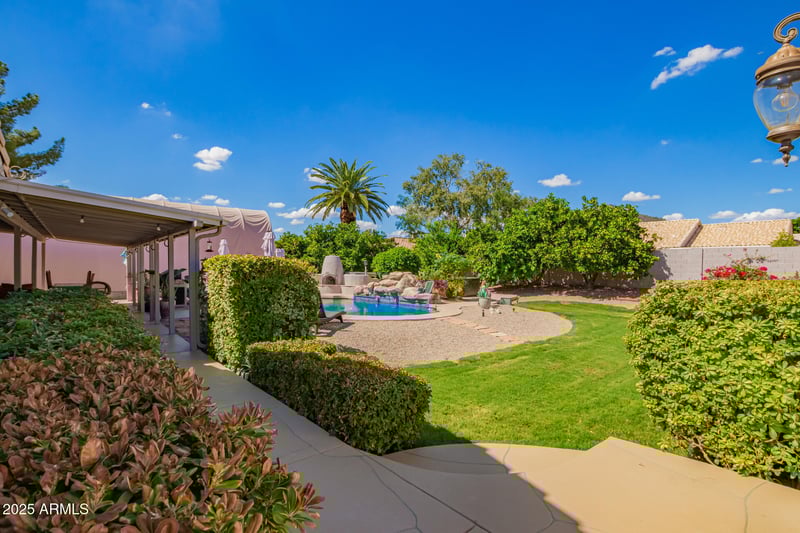 5542 Alameda Rd, Glendale, AZ 85310