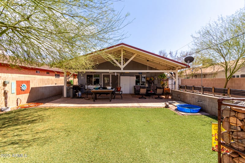 5542 Gardenia Ave, Glendale, AZ 85301