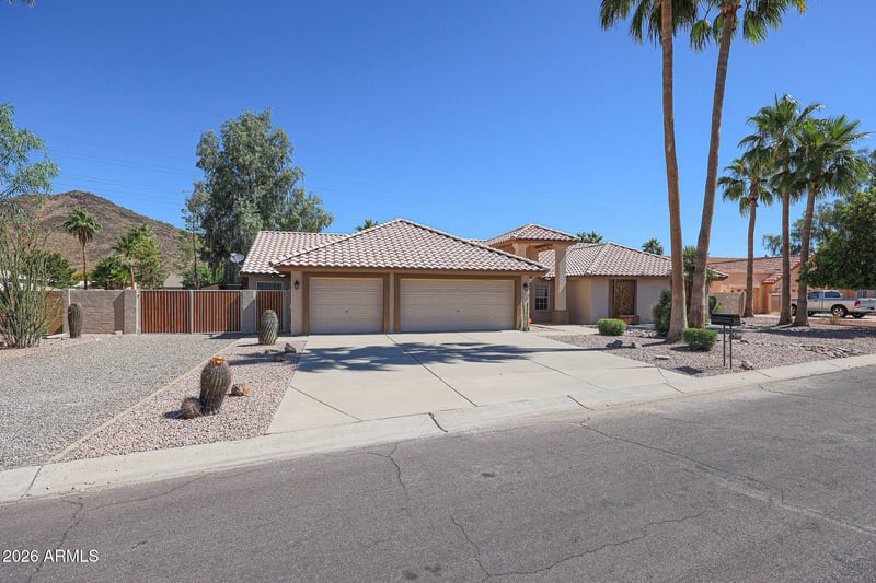 5542 W Northwood Dr, Glendale, AZ 85310