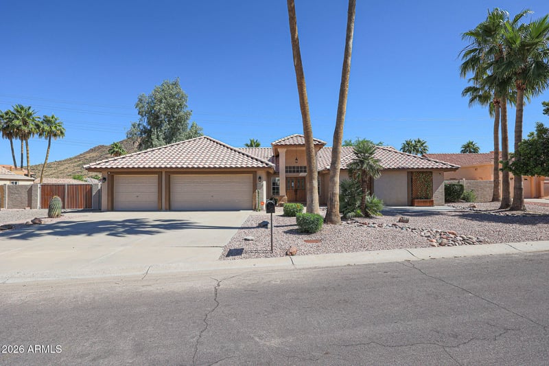 5542 W Northwood Dr, Glendale, AZ 85310