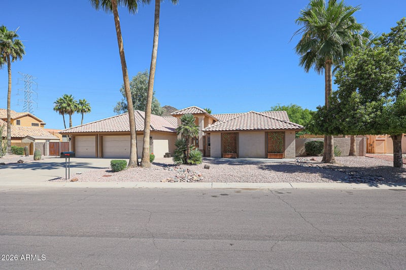 5542 W Northwood Dr, Glendale, AZ 85310