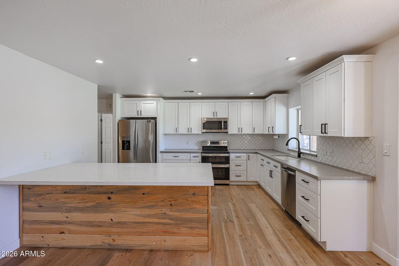 5542 W Northwood Dr, Glendale, AZ 85310