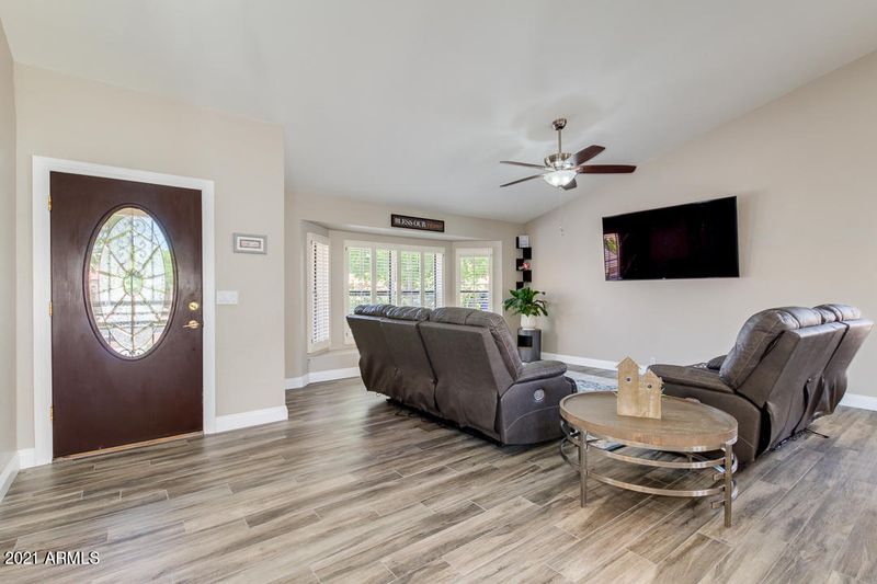 5543 E Elmwood St, Mesa, AZ 85205