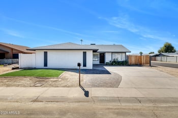 5543 Golden Ln, Glendale, AZ 85302