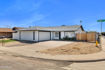 5543 Golden Ln, Glendale, AZ 85302