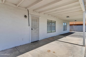 5543 Golden Ln, Glendale, AZ 85302