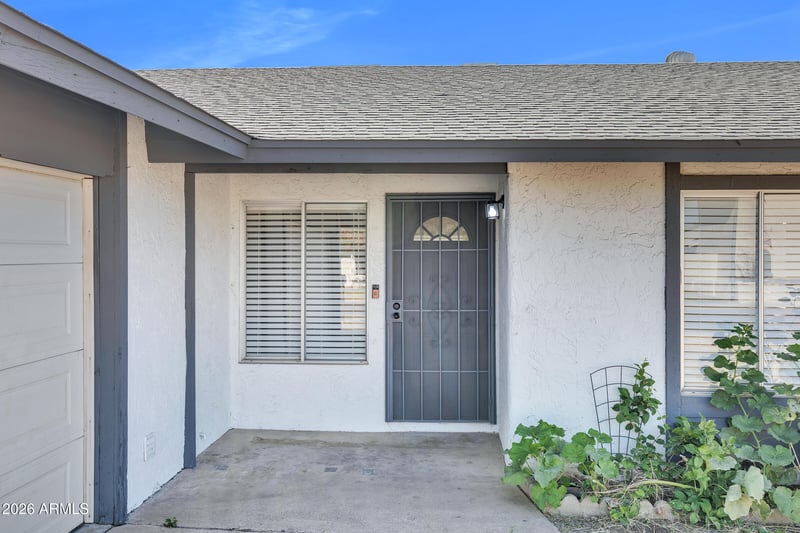 5543 Golden Ln, Glendale, AZ 85302