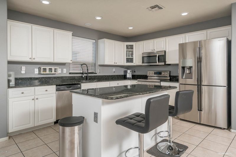 5544 W Southgate Ave, Phoenix, AZ 85043