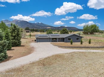 5545 Atkinson Rd, Flagstaff, AZ 86004