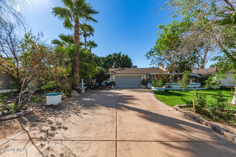 5545 E Earll Dr, Phoenix, AZ 85018