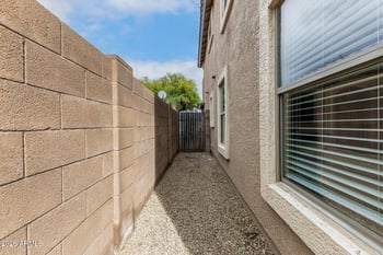 5545 Jones Ave, Phoenix, AZ 85043