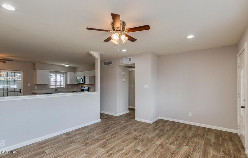 5545 W La Reata Ave, Phoenix, AZ 85035