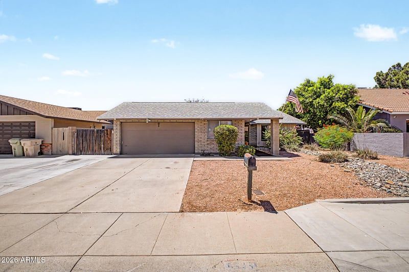 5545 Sunnyside Dr, Glendale, AZ 85304
