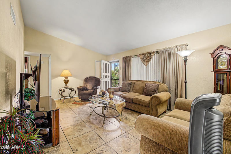 5545 Sunnyside Dr, Glendale, AZ 85304