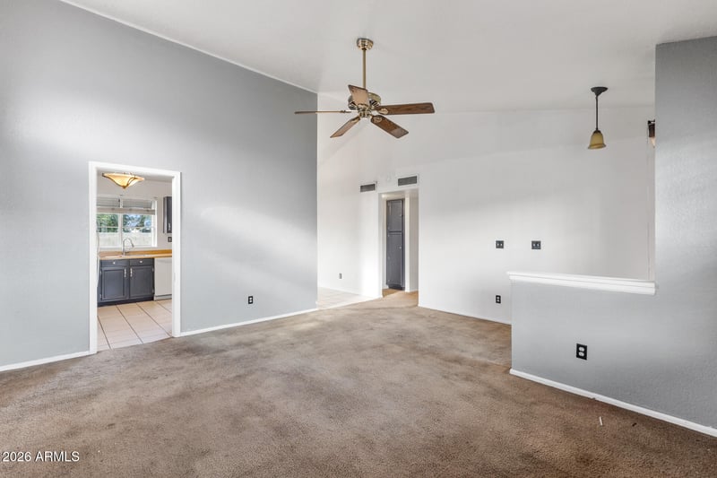 5546 W Shangri La Rd, Glendale, AZ 85304