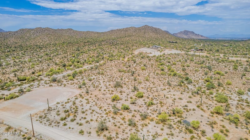 5548 Silverdale Rd, Queen Creek, AZ 85144