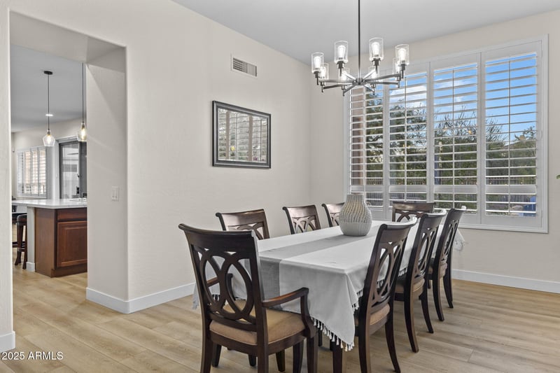 5548 Via Montoya Dr, Phoenix, AZ 85054