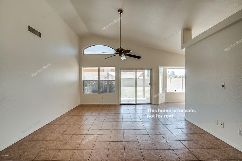555 W Nopal Ave, Mesa, AZ 85210
