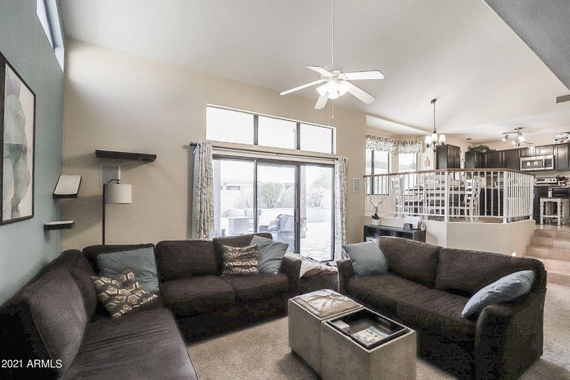 555 W Silver Creek Rd, Gilbert, AZ 85233