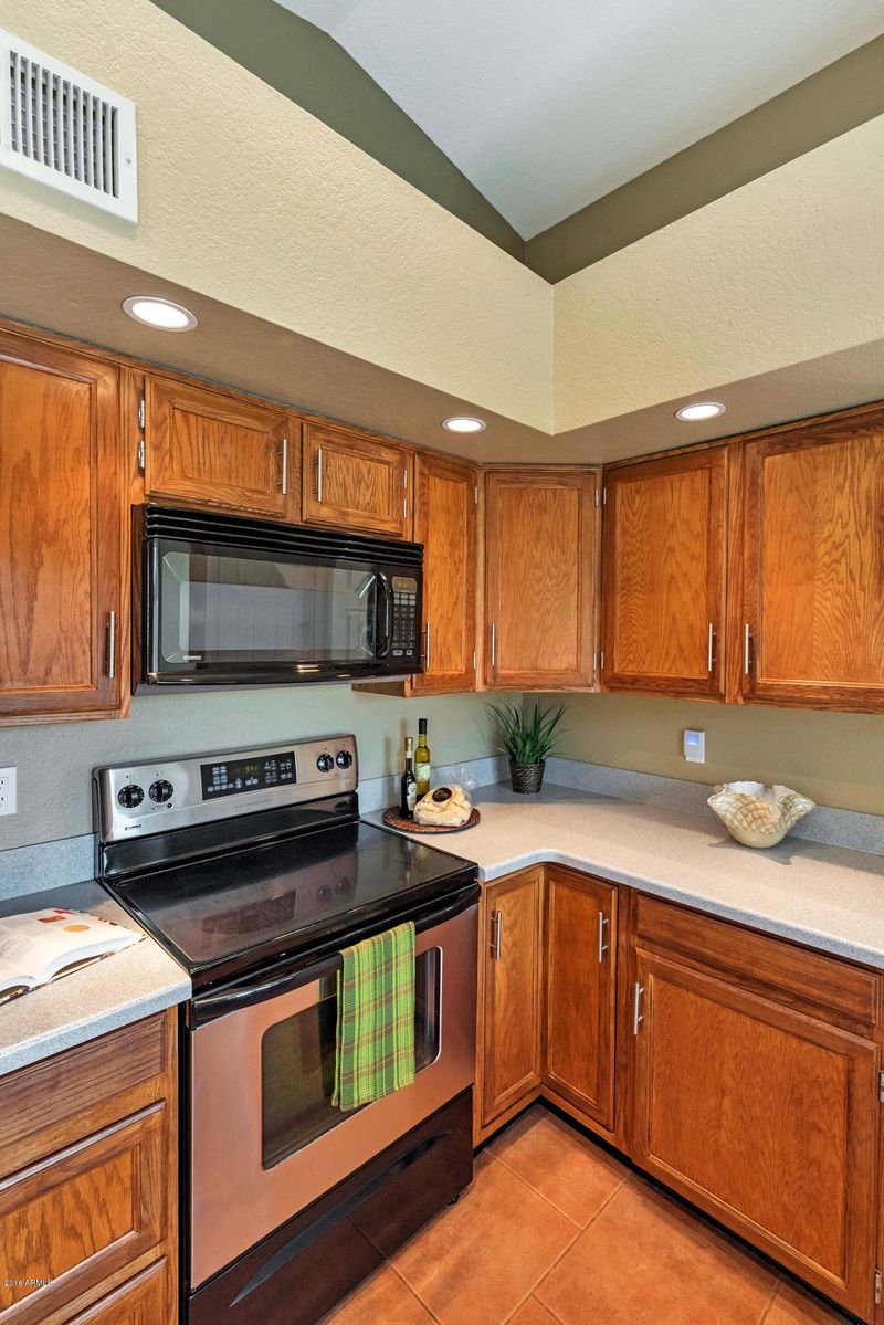 5550 E Paradise Ln, Scottsdale, AZ 85254