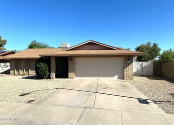 5553 Hartford Ave, Glendale, AZ 85308