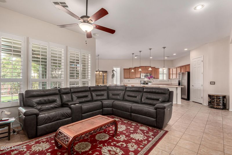 5556 S Hawthorn St, Gilbert, AZ 85298