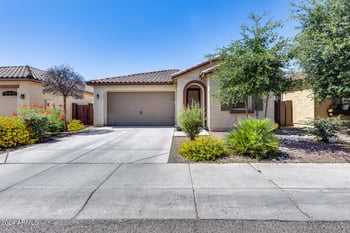5557 Buckskin Trl, Phoenix, AZ 85083