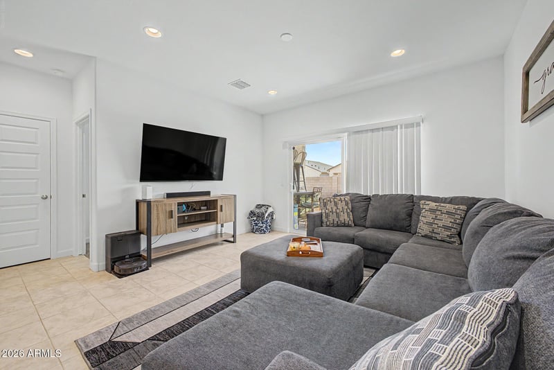 5557 E Axle Ln, San Tan Valley, AZ 85140