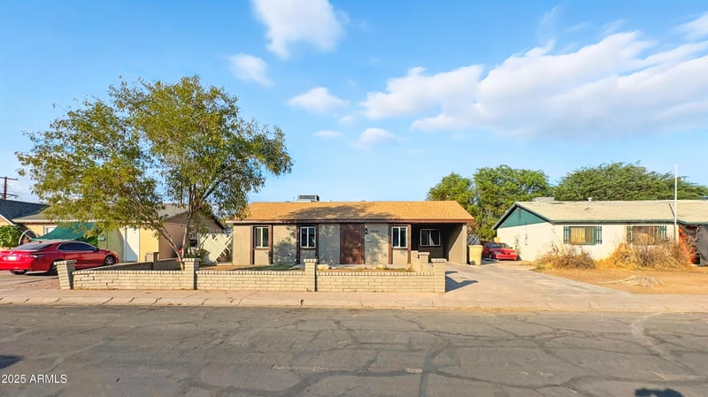 5559 62nd Ave, Glendale, AZ 85301
