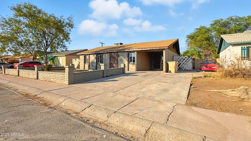 5559 62nd Ave, Glendale, AZ 85301