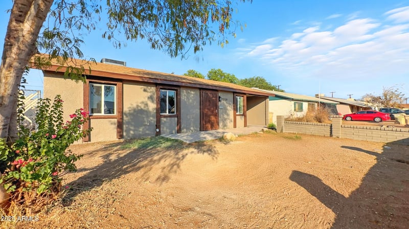 5559 62nd Ave, Glendale, AZ 85301