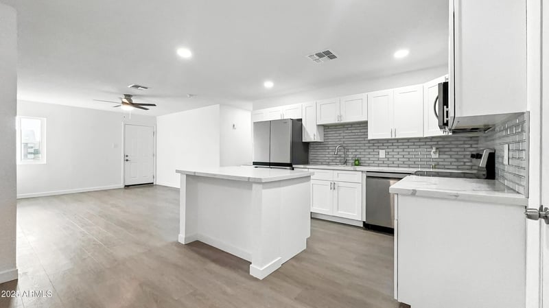 5559 62nd Ave, Glendale, AZ 85301