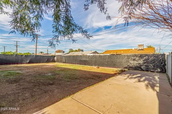 5559 62nd Ave, Glendale, AZ 85301