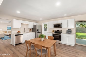 556 Forest --, Mesa, AZ 85204