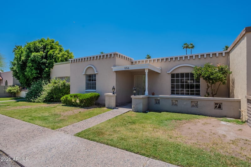 556 Hobson Pz, Mesa, AZ 85203