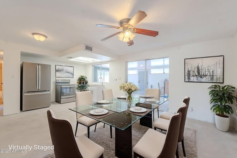 556 Hobson Pz, Mesa, AZ 85203