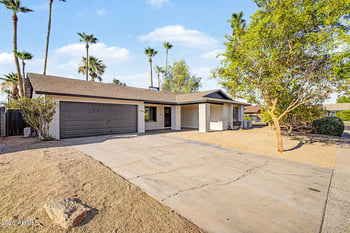 556 W Kiva Ave, Mesa, AZ 85210
