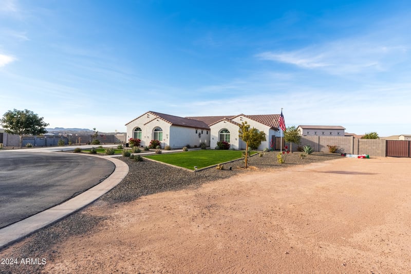 556 W Weld St, San Tan Valley, AZ 85143