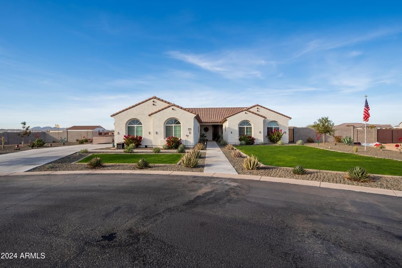 556 W Weld St, San Tan Valley, AZ 85143