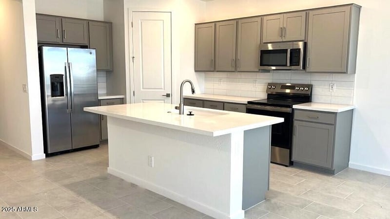 5561 253rd Ave, Buckeye, AZ 85326