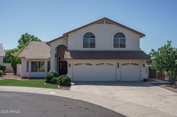 5561 Rose Garden Ln, Glendale, AZ 85308