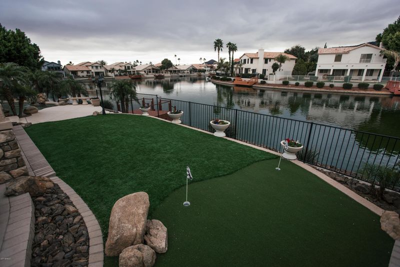 5566 W Irma Ln, Glendale, AZ 85308