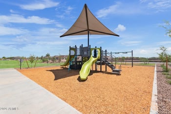 557 Grayling Rd, San Tan Valley, AZ 85140