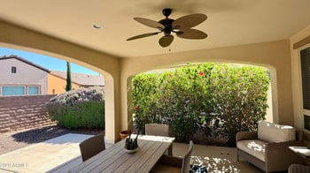 557 Laddoos Ave, San Tan Valley, AZ 85140