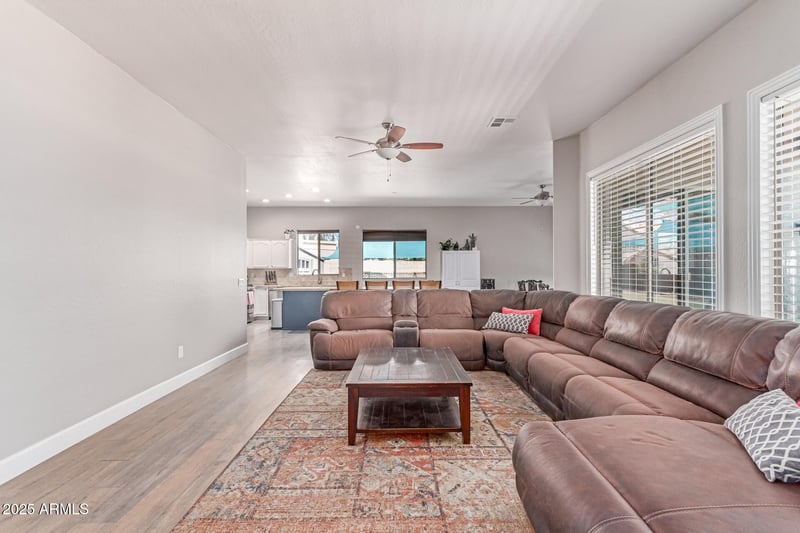 557 Lemon Ct, Gilbert, AZ 85296